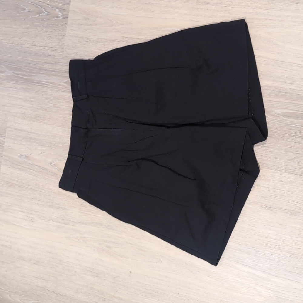 Oak and Fort High Rise Black Tailored Shorts - Picture 2 of 9
